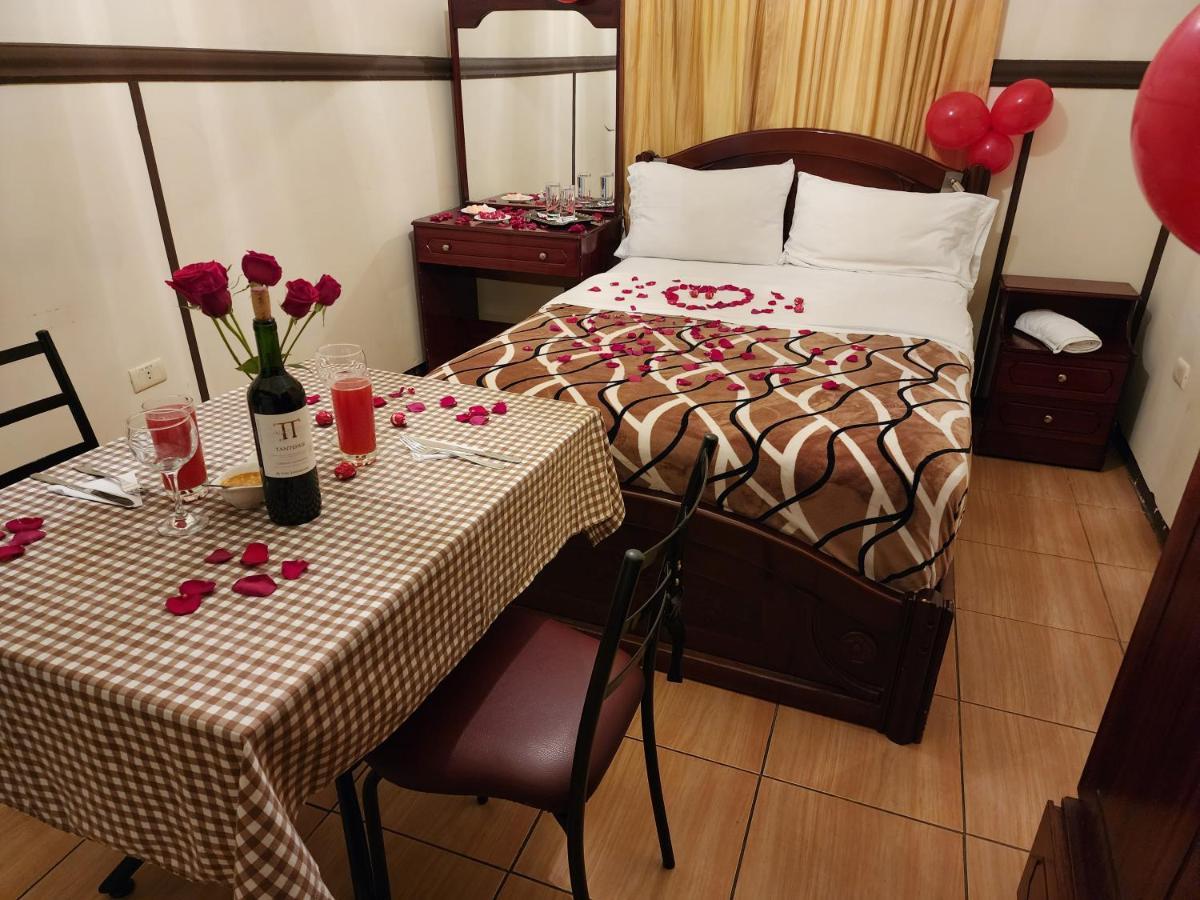 Hotel Casa Franciscana Quito Esterno foto