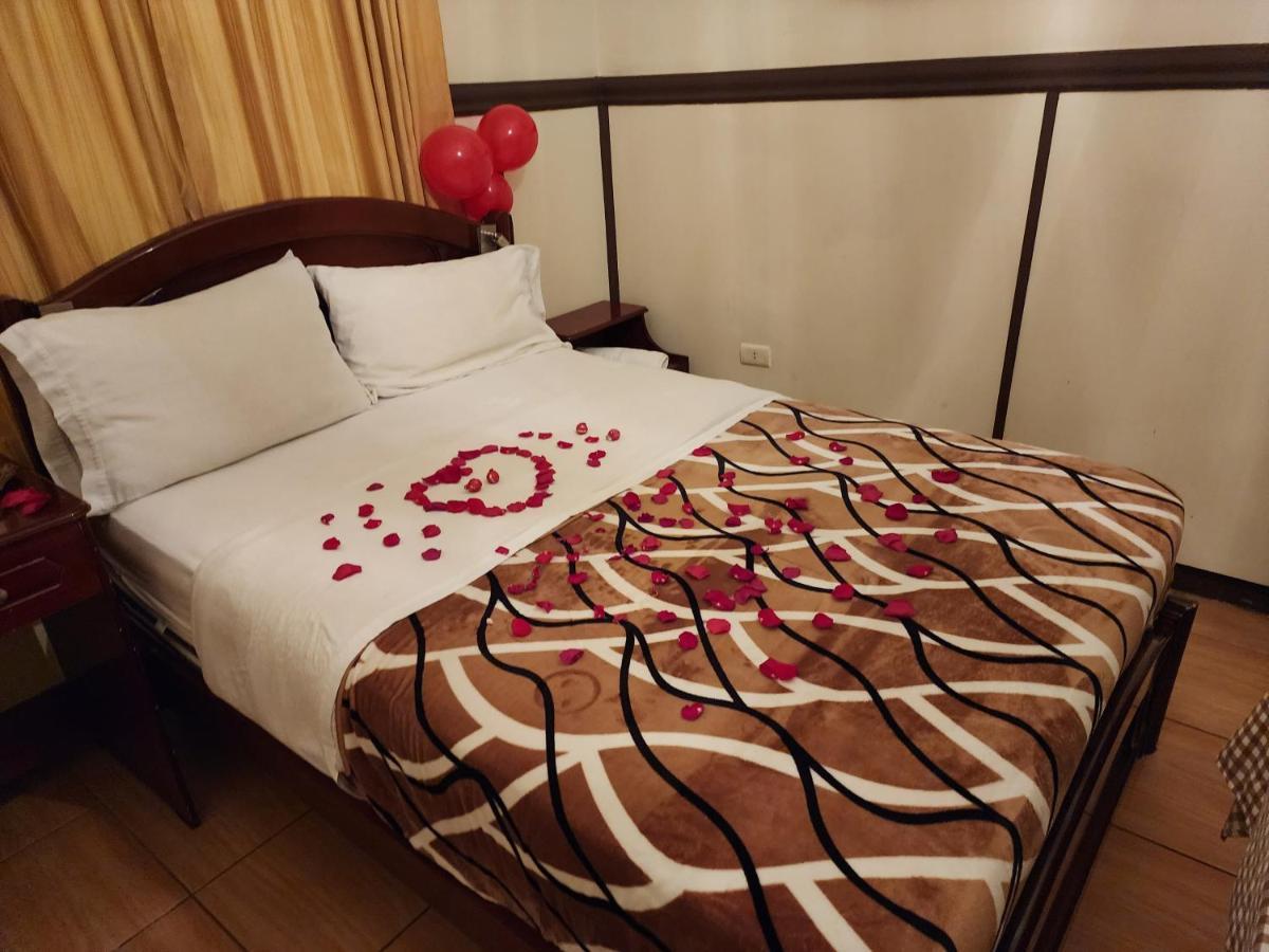 Hotel Casa Franciscana Quito Esterno foto