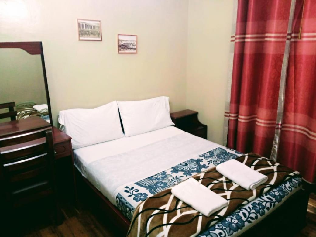 Hotel Casa Franciscana Quito Esterno foto