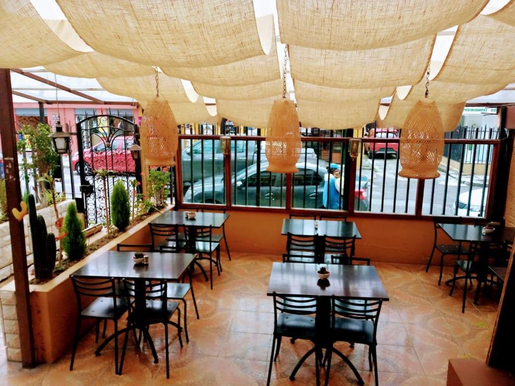 Hotel Casa Franciscana Quito Esterno foto