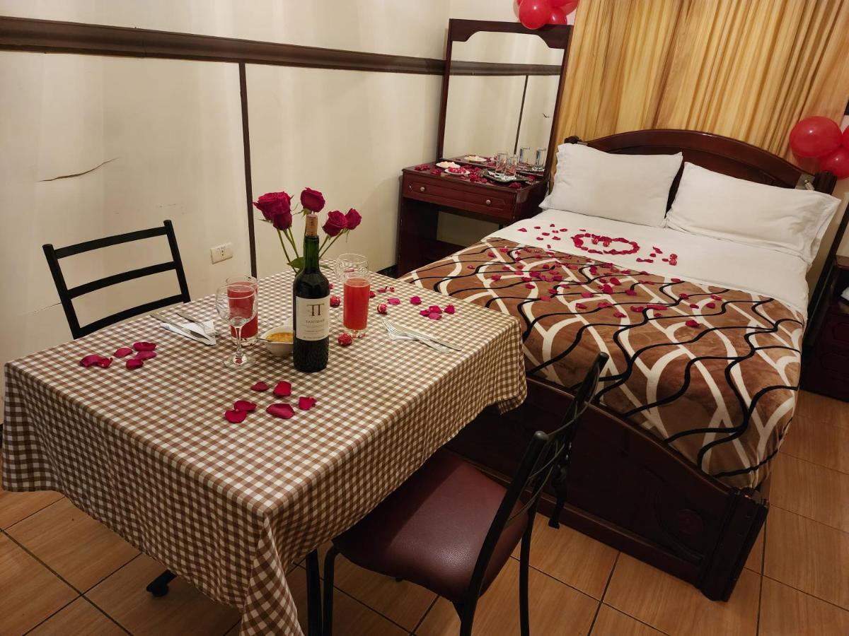Hotel Casa Franciscana Quito Esterno foto