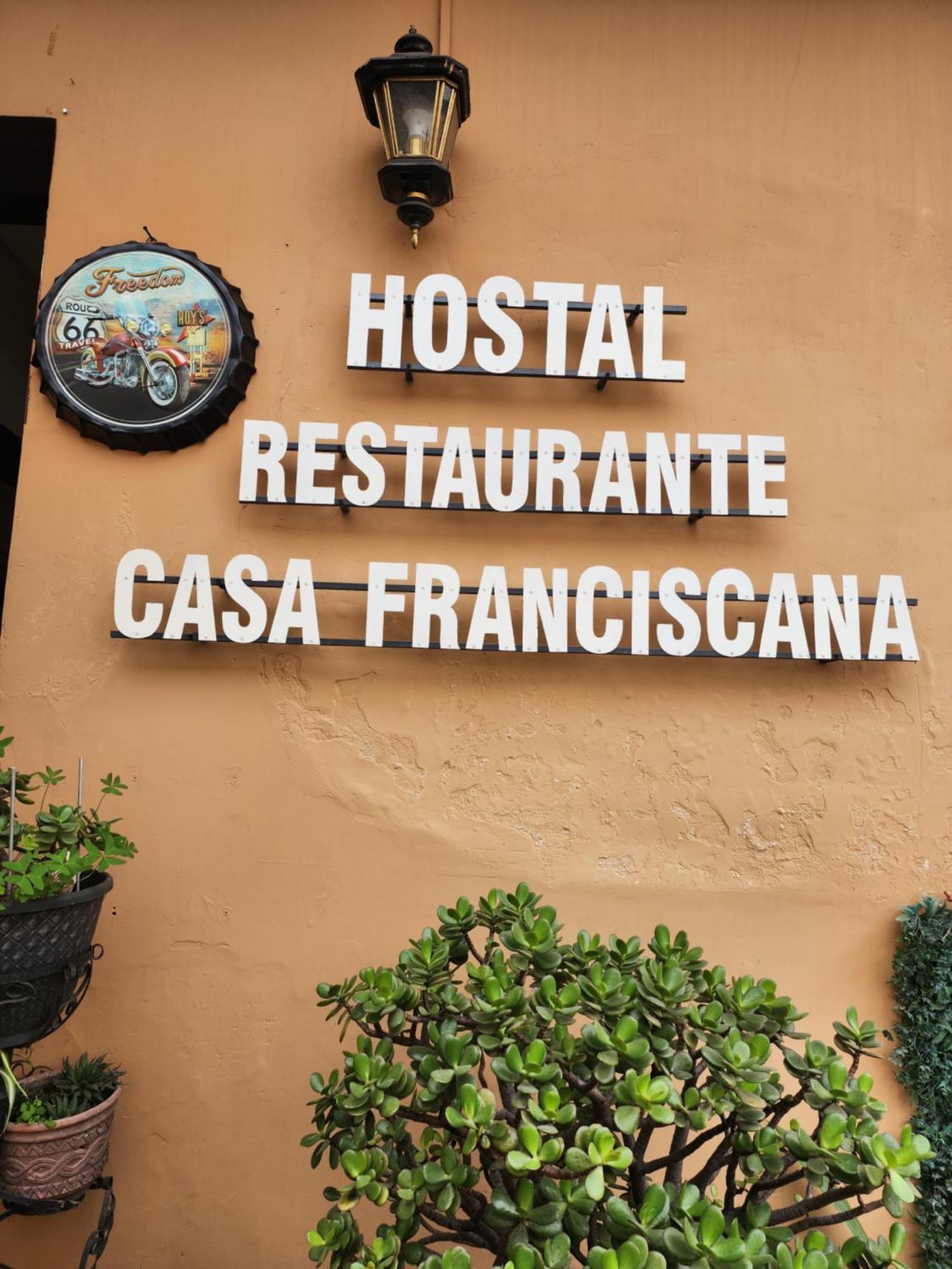 Hotel Casa Franciscana Quito Esterno foto