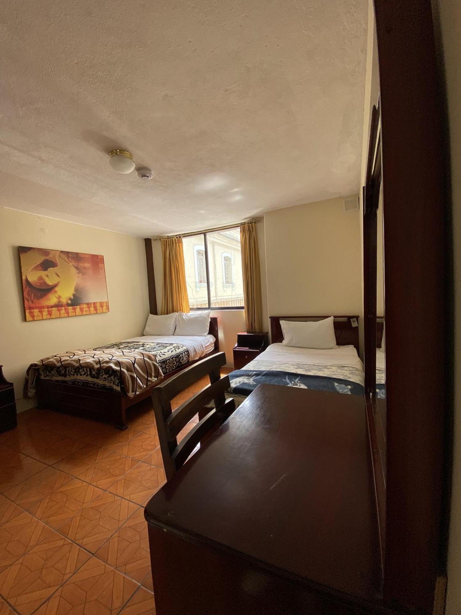 Hotel Casa Franciscana Quito Esterno foto